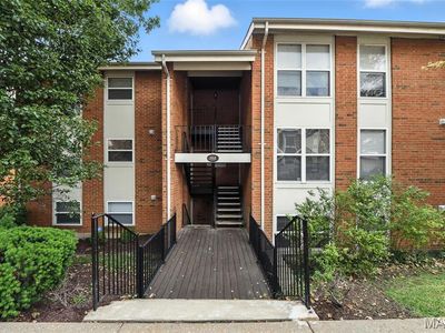 1968 Greenglen Dr APT 102