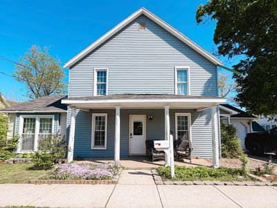 218 W Lincoln St