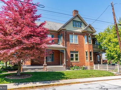 300 Lincolnway W