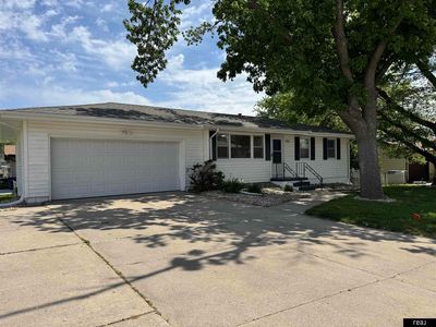 7101 Wood River Dr