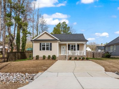 561 Circle Dr