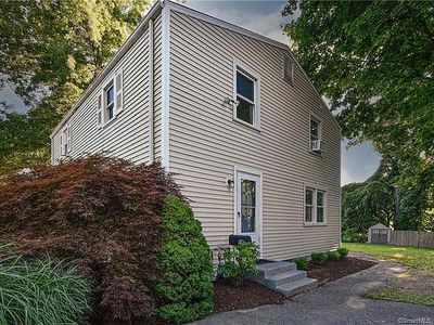 Property at 14 Campfield Dr, Fairfield, CT