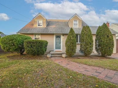 2341 Gladmore Street