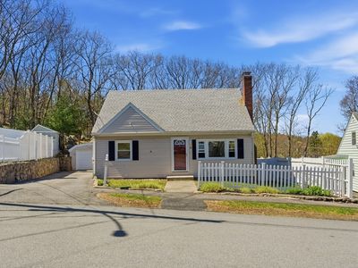 11 Cannon Rock Rd