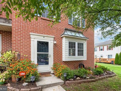 1704 Village Green Dr