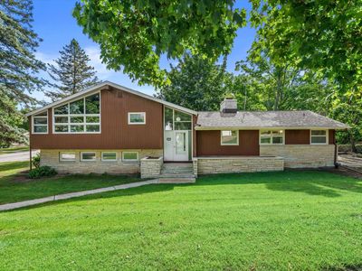 607 W Decorah ROAD