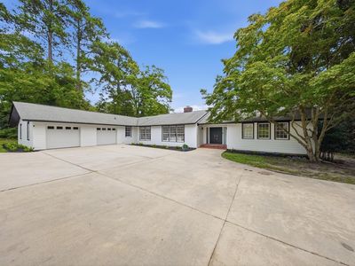 18 Northlake Rd