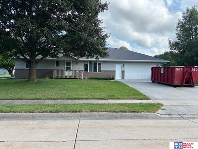 211 Russell Ave
