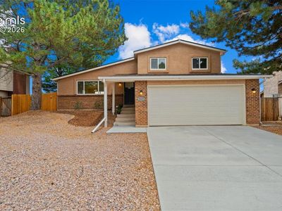 5625 Escapardo Way