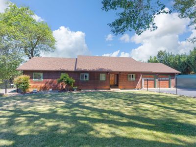 410 Lancelot Ln