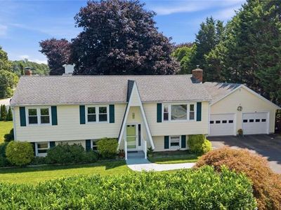 9 Therese St