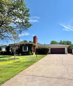 716 Lake St