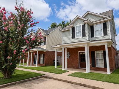 114 Greystone Blvd