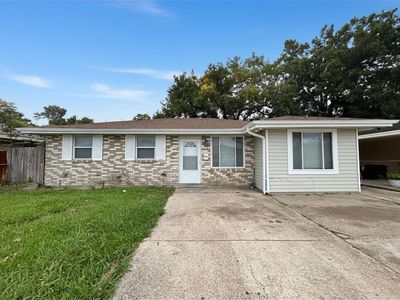 1805 Redwood Dr