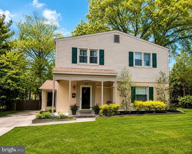 605 Maple Ave