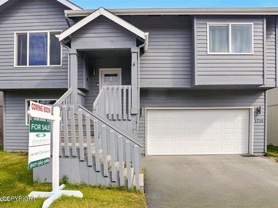 1718 S Heather Meadows Loop