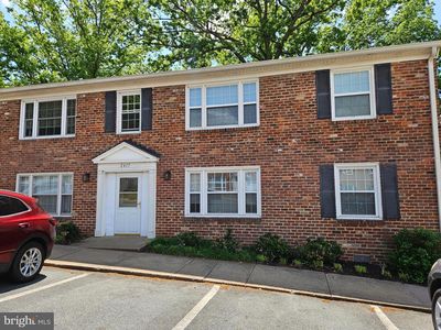 2417 Barracks Pl APT 1