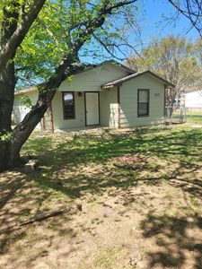 737 Luther Ln