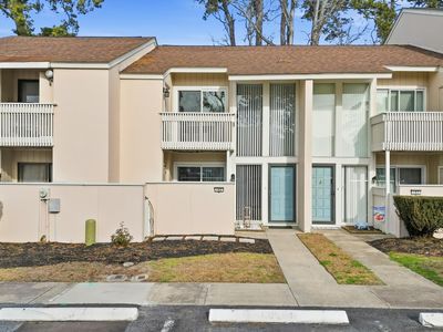 1000 11th Ave. N #102