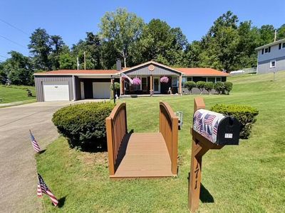 171 Lariat Dr