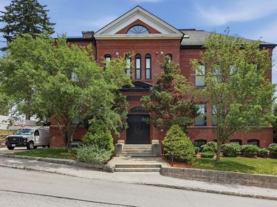 28 Adams St #106