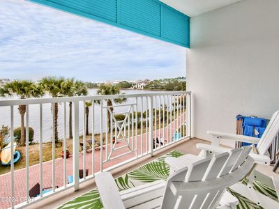 114 Carillon Market St #209