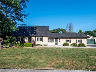8223 N Hitchcock Pl