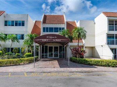 100 Lakeview Dr APT 317