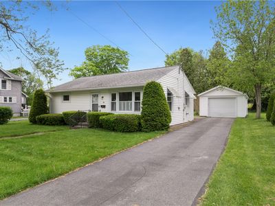 16 Myrtle Ave