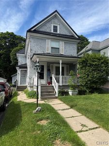 7 Vandenbosch Ave