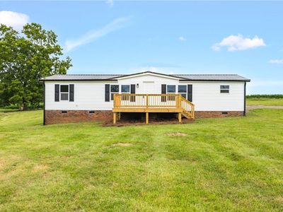 1055 Woolen Store Rd
