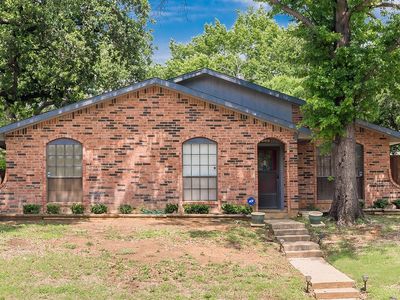 729 Mockingbird Dr