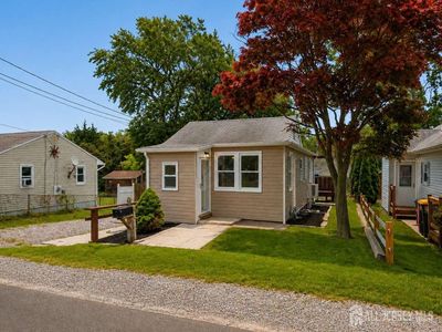 Property at 617 Greenwood Ave, Laurence Harbor, NJ