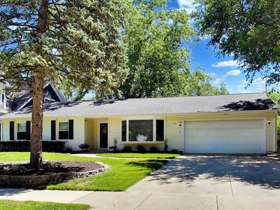 1611 N Fernandez Ave