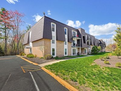 23 Shadowbrook Ln APT 18