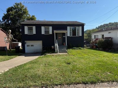 Property at 218 Melrose Dr, Hurricane, WV