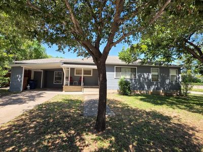 1028 Ellingson Ln