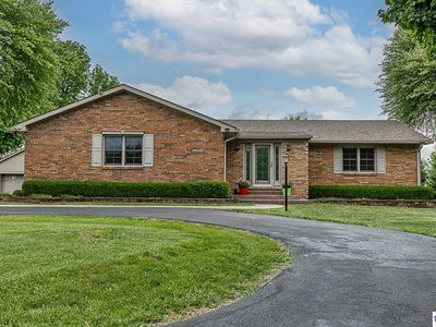 696 Pine Valley Dr