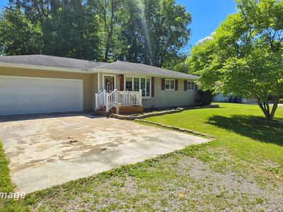 4445 Eastport Dr