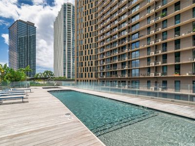 1001 Queen St #1200