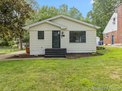 735 Maridell Ave NW