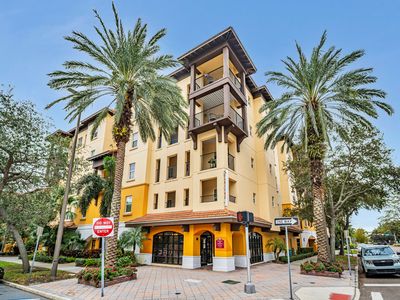 100 4th Ave S APT 216