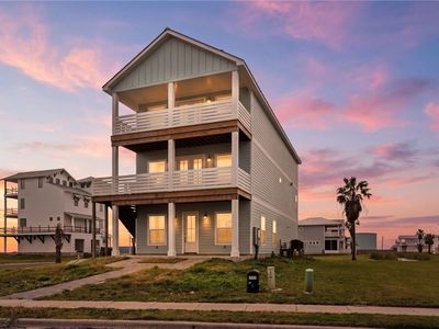 8118 Beach Break Dr