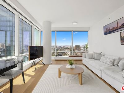 877 Francisco St APT 1811