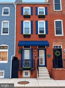 310 S Exeter St