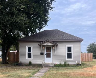 Property at 623 Carroll Ave, Larned, KS