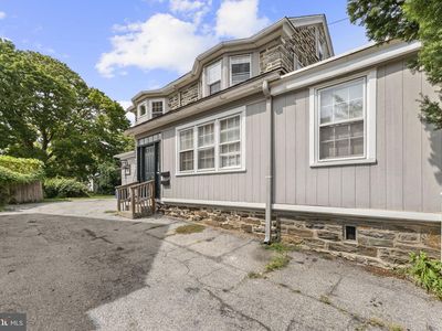 16 Windsor Ave