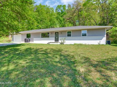 605 Crestview Ln