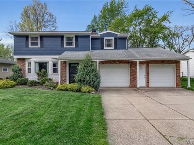 Property at 66 Pin Oak Dr, Williamsville, NY