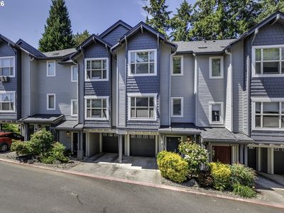 1923 NE 50th Way
